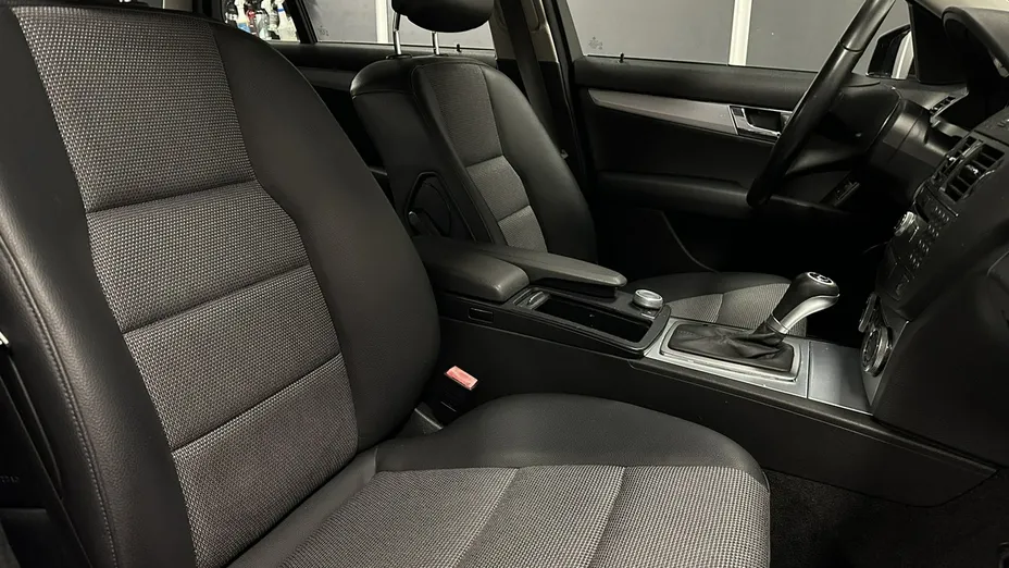 MERCEDES-BENZ C Klasa -