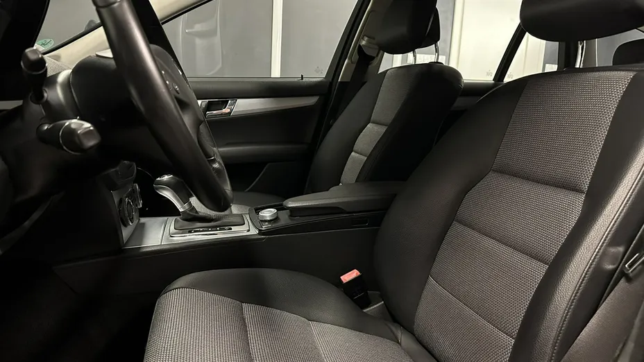 MERCEDES-BENZ C Klasa -