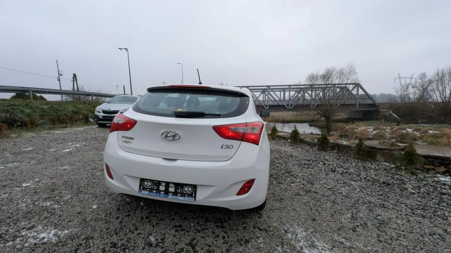 HYUNDAI i30 -