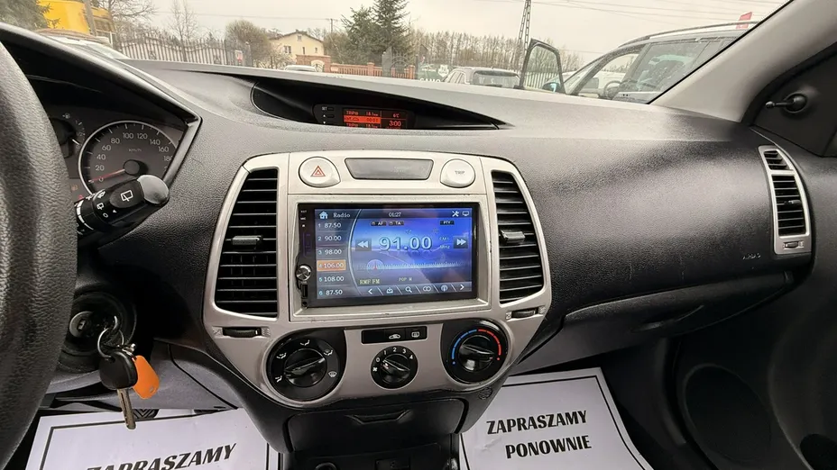 HYUNDAI i20 -