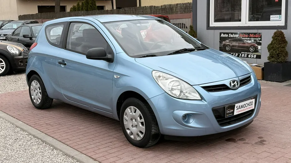 HYUNDAI i20 -
