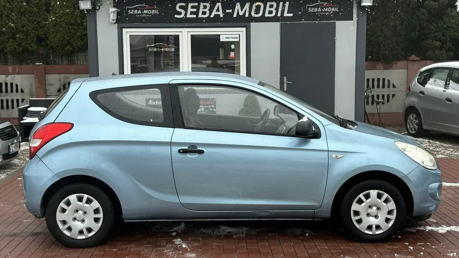 HYUNDAI i20 -