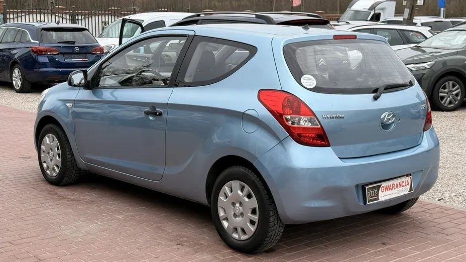 HYUNDAI i20 -