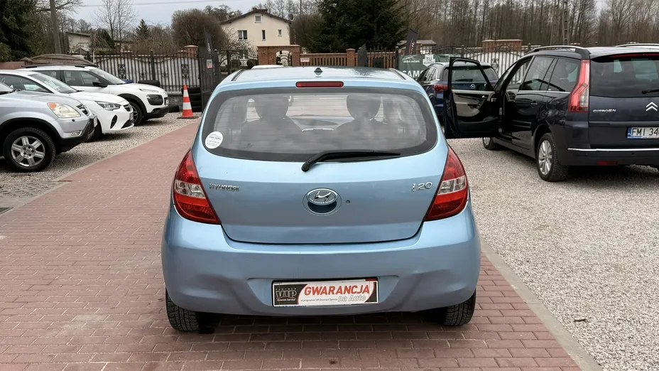 HYUNDAI i20 -