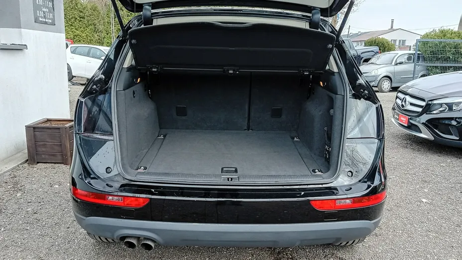 AUDI Q5 -