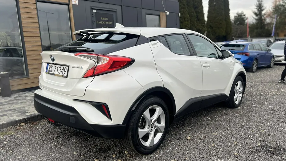 TOYOTA C-HR -