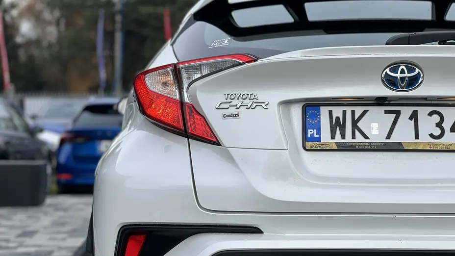 TOYOTA C-HR -