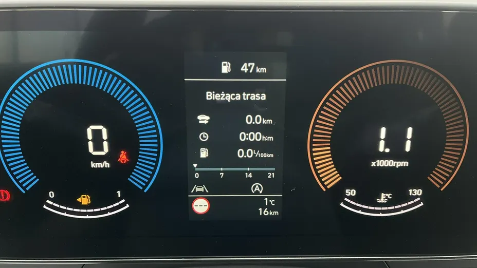HYUNDAI Kona -