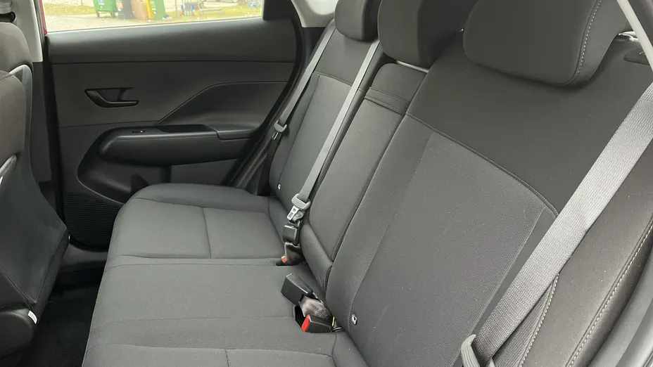 HYUNDAI Kona -