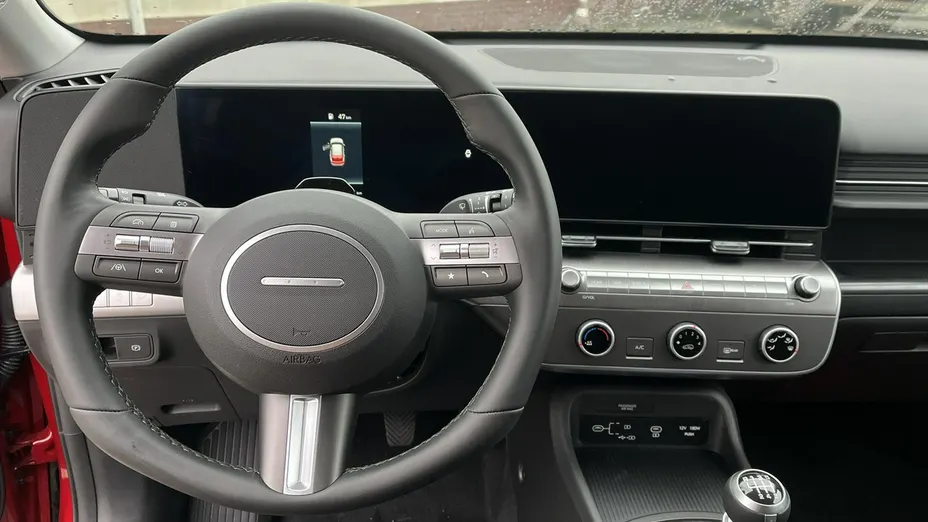 HYUNDAI Kona -
