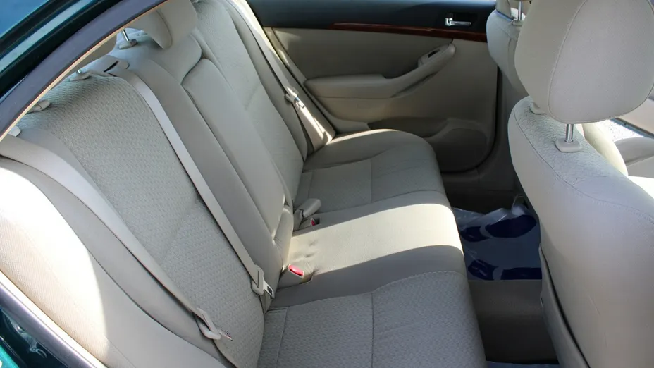 TOYOTA Avensis -