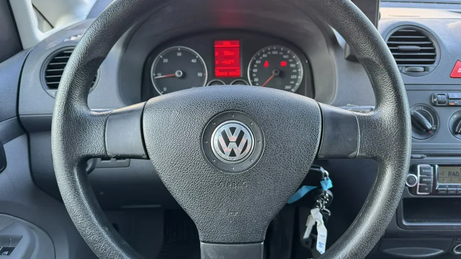 VOLKSWAGEN Caddy -