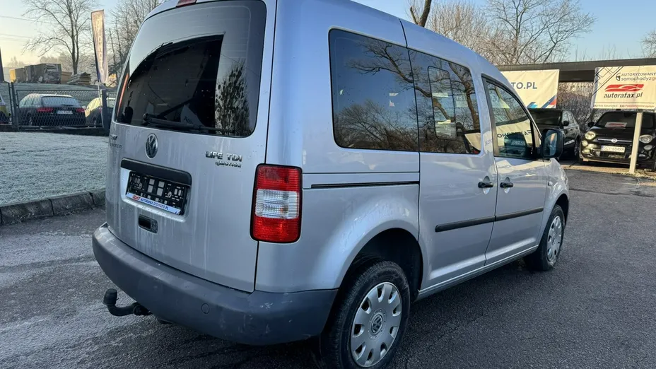VOLKSWAGEN Caddy -