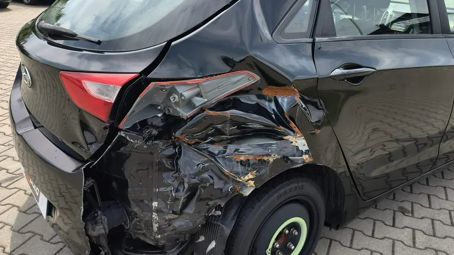 HYUNDAI i30 -