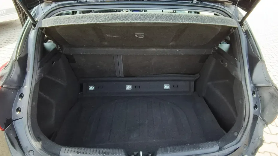 HYUNDAI i30 -