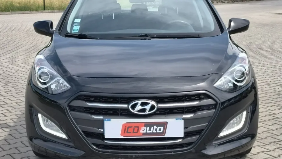 HYUNDAI i30 -