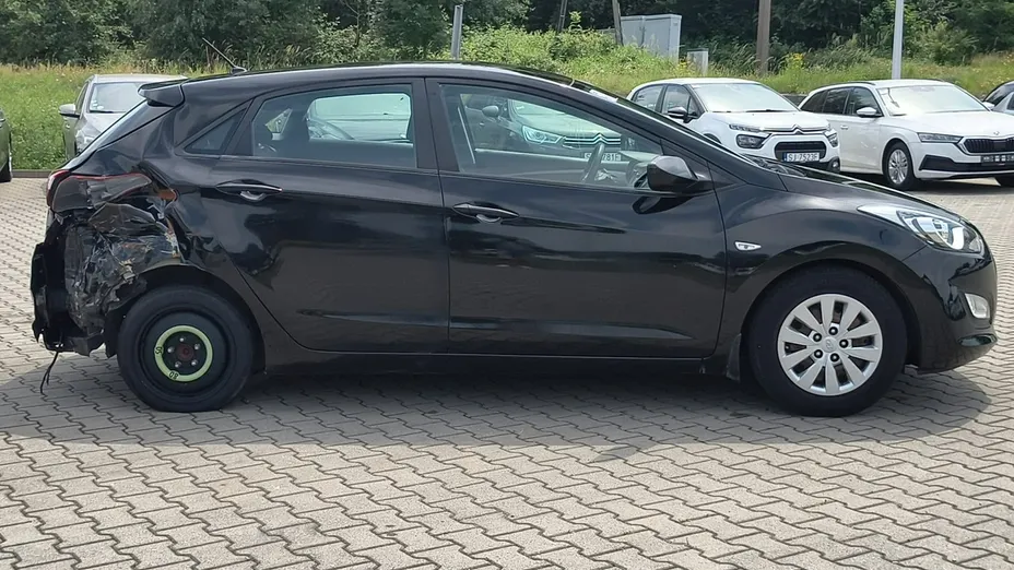 HYUNDAI i30 -