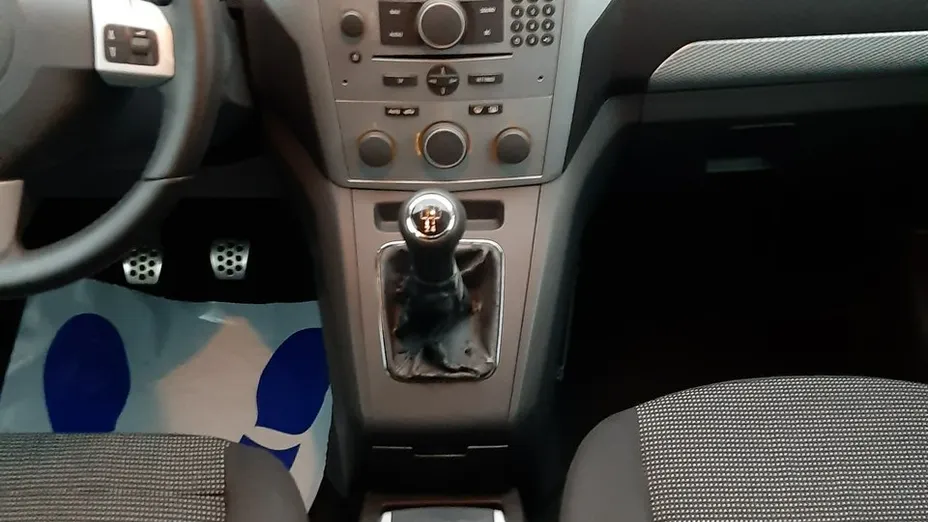 OPEL Zafira -