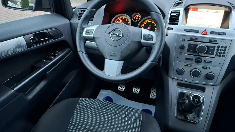 OPEL Zafira -