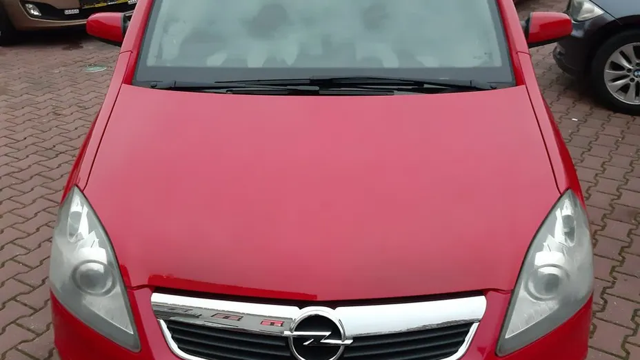 OPEL Zafira -