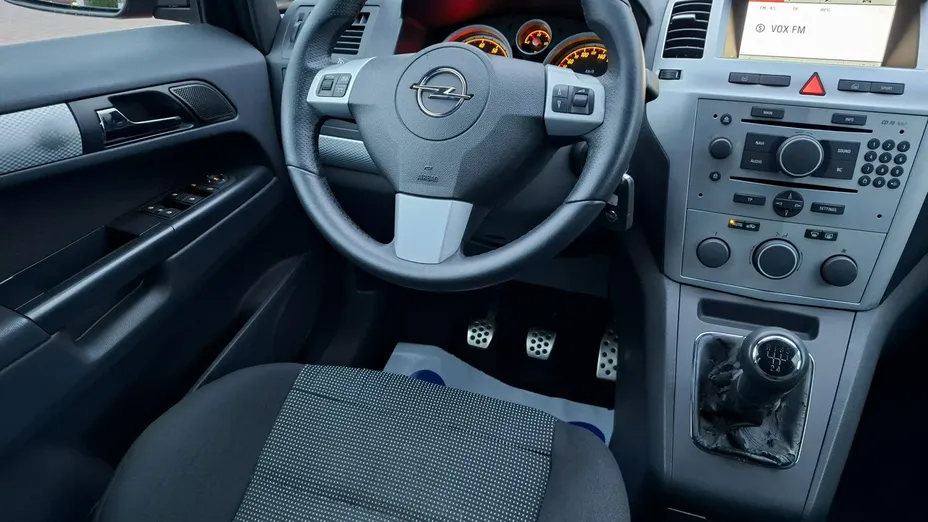 OPEL Zafira -