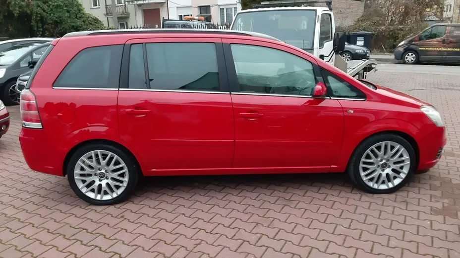 OPEL Zafira -