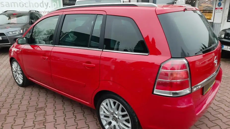 OPEL Zafira -