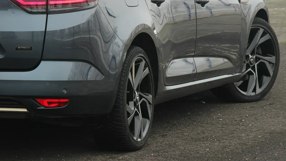 RENAULT Megane -