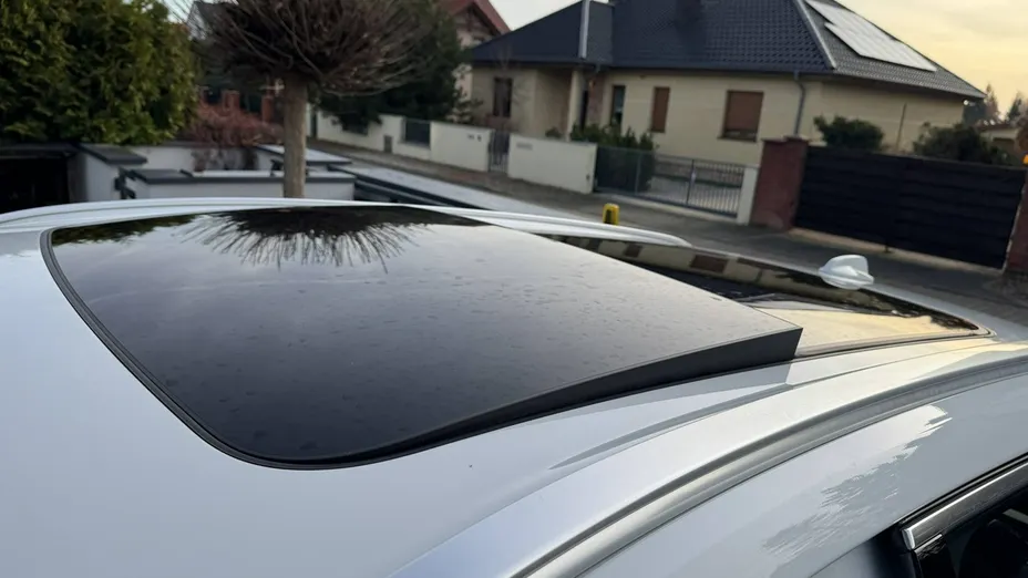 VOLVO XC60 -
