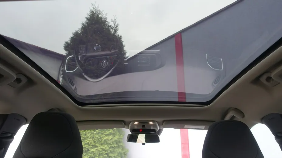 VOLVO V40 -