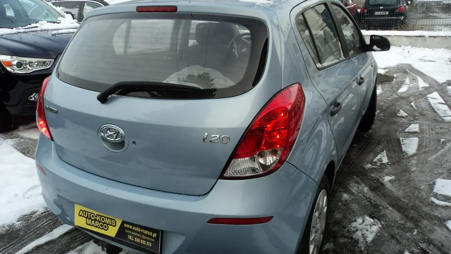 HYUNDAI i20 -