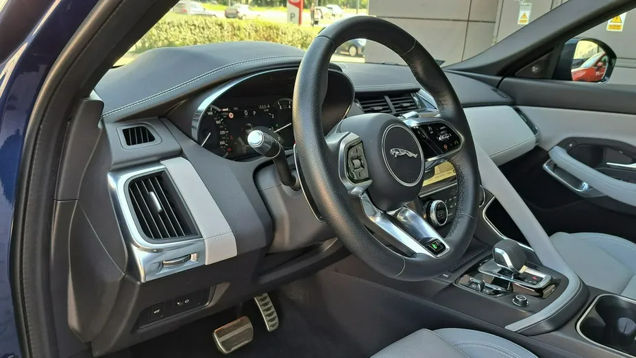JAGUAR E-Pace -