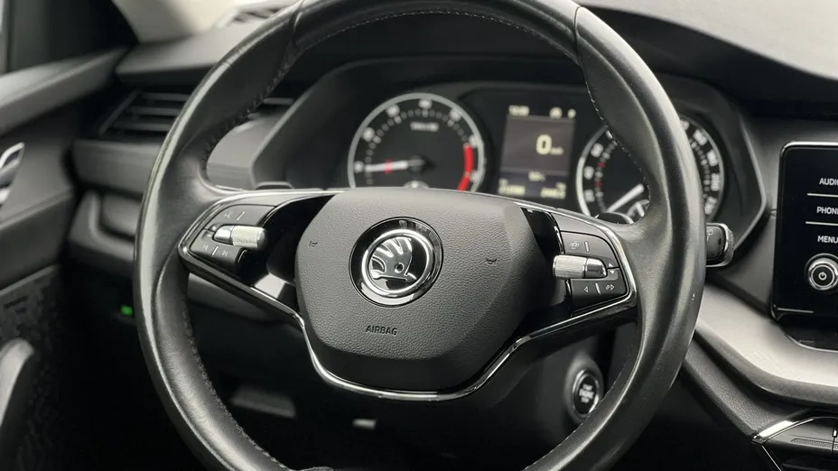 SKODA Octavia -