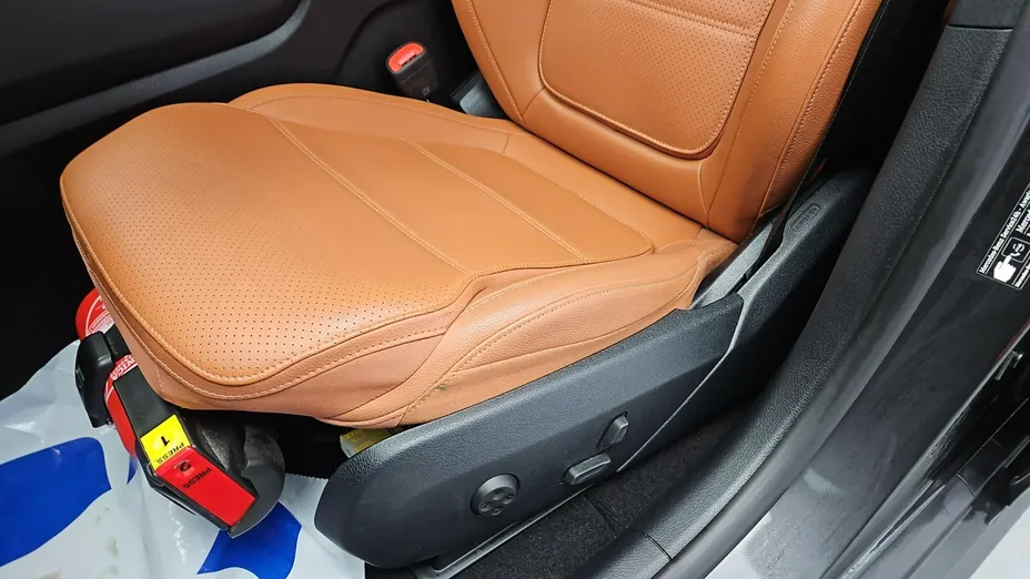 MERCEDES-BENZ GLC -