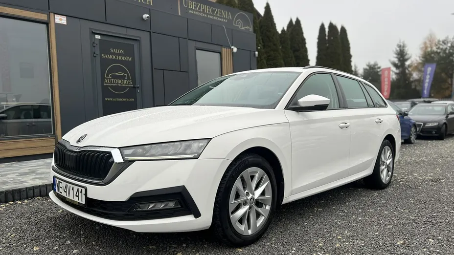 SKODA Octavia -