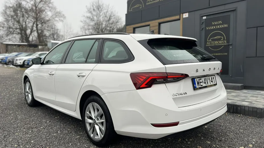SKODA Octavia -