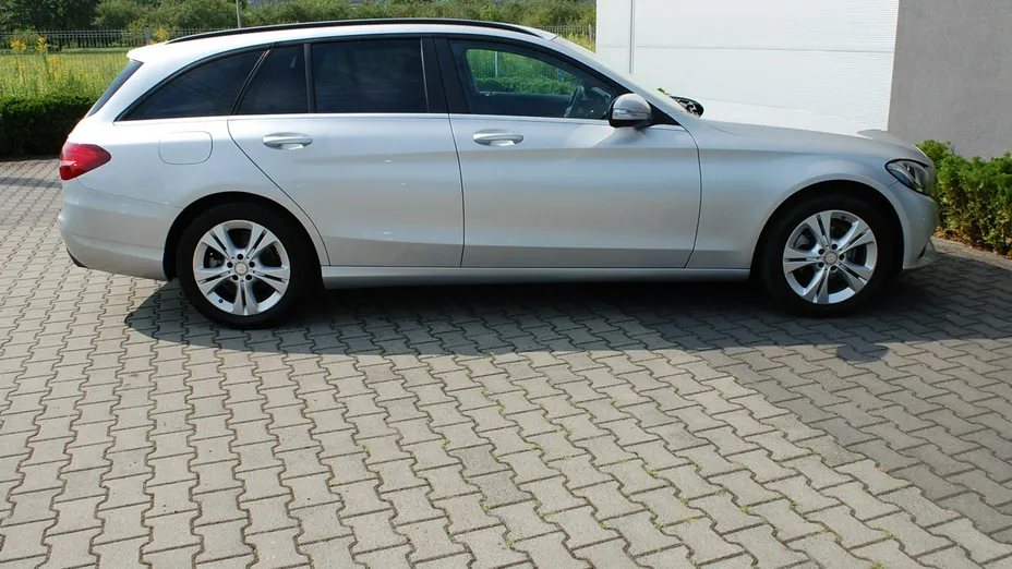 MERCEDES-BENZ C Klasa -