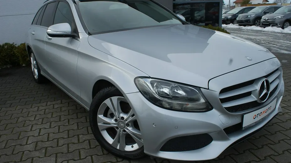 MERCEDES-BENZ C Klasa -