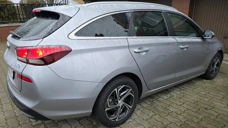 HYUNDAI i30 -