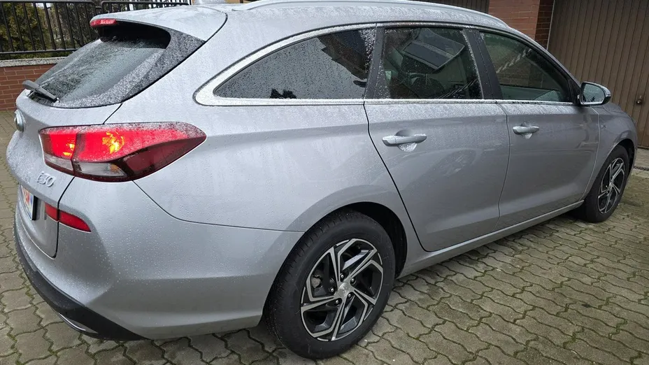 HYUNDAI i30 -