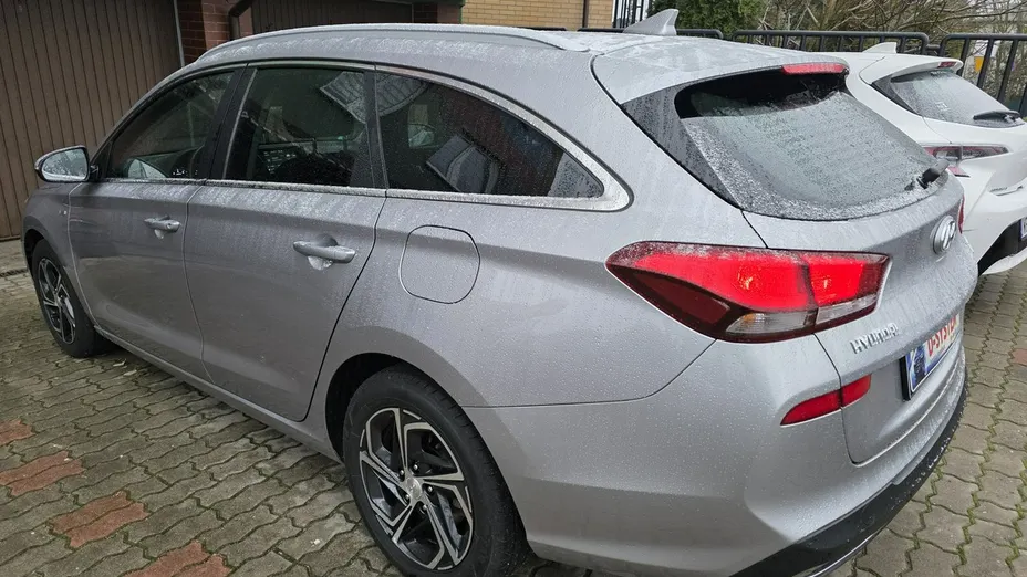 HYUNDAI i30 -