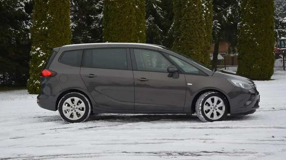OPEL Zafira -