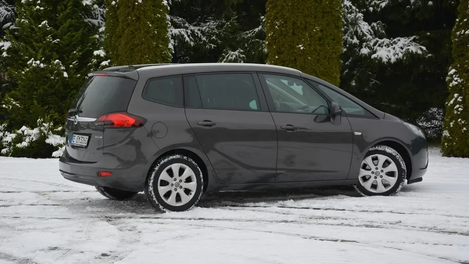 OPEL Zafira -