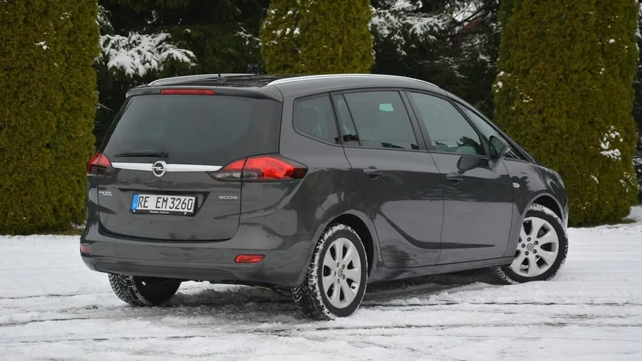 OPEL Zafira -