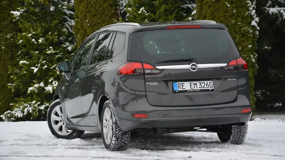 OPEL Zafira -