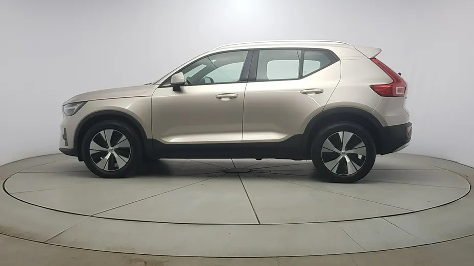 VOLVO XC40 -