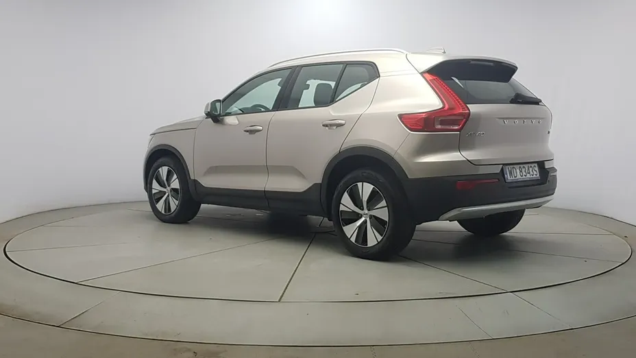 VOLVO XC40 -