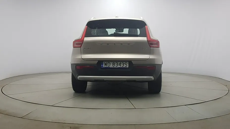 VOLVO XC40 -
