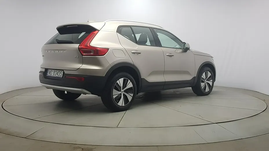 VOLVO XC40 -