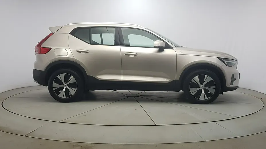 VOLVO XC40 -